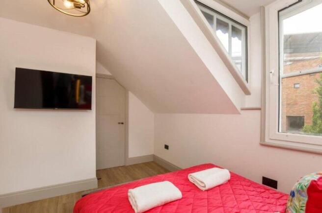 2 bed Terraced for sale Image 5
