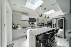 381, Prestwick Road, Watford WD19 6UL
