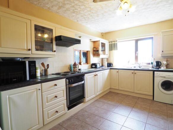 Fitted Kitchen 347