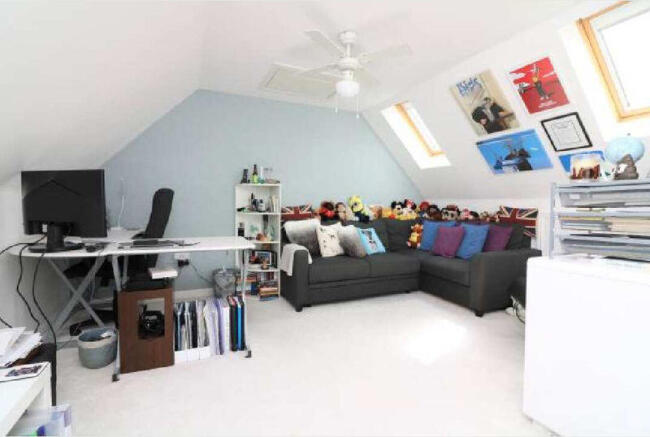 Photo 12