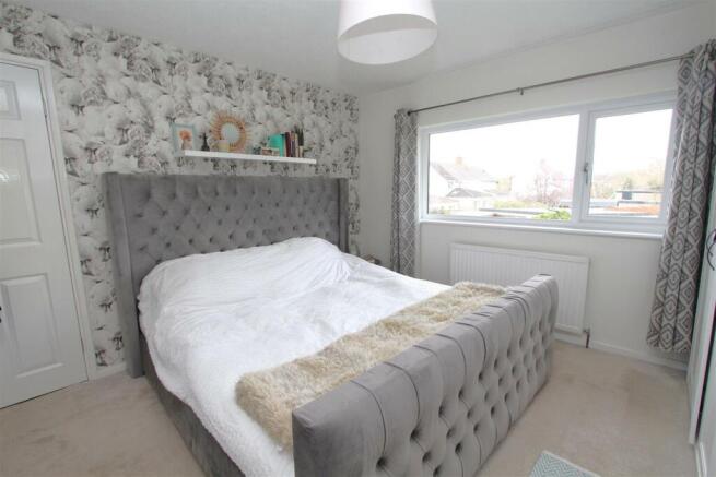 Bedroom 1.JPG