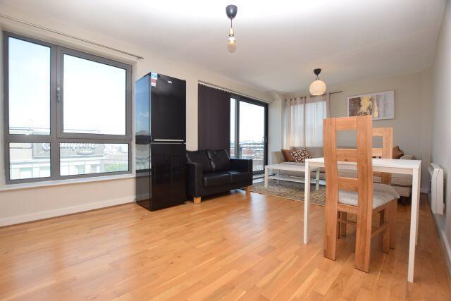 2 bed Apartment to rent Image 5