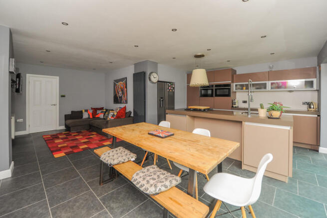 Kitchen/diner/Liv...