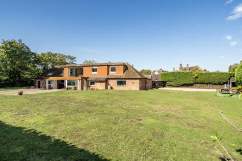 Incredible views, Foot of South Downs - NO CHAIN! RH20