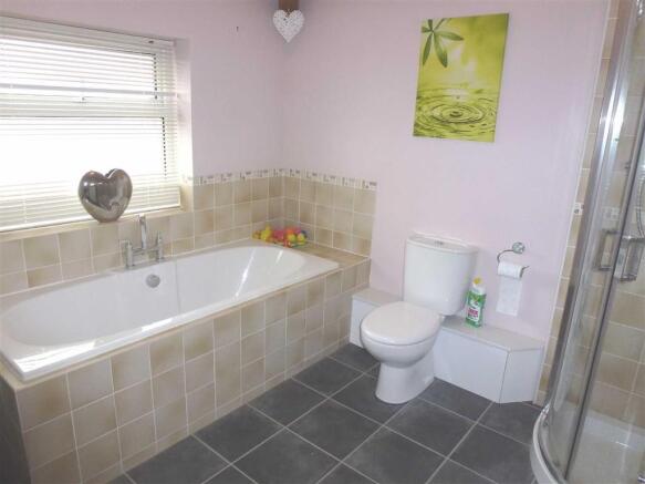FAMILY BATHROOM