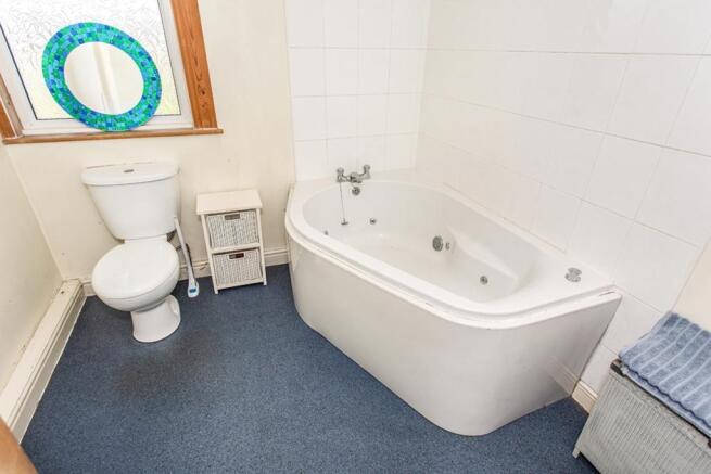 En-suite Bathroom