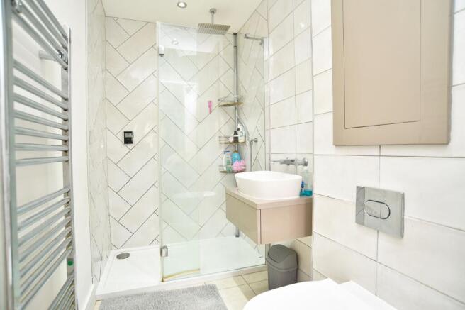 3 bed Semi-Detached for sale Image 10