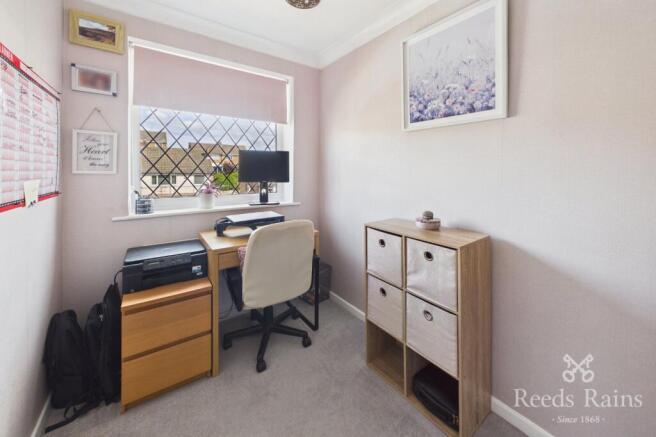 3 bed Semi-Detached for sale Image 11