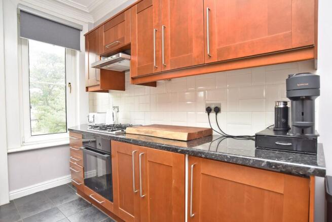 2 bed Flat to rent Image 9
