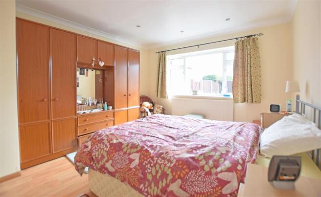 Bedroom 1.JPG