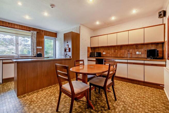 8576308-interior06-800.jpg