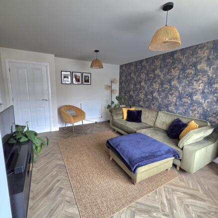 3 bed Semi-Detached for sale Image 5