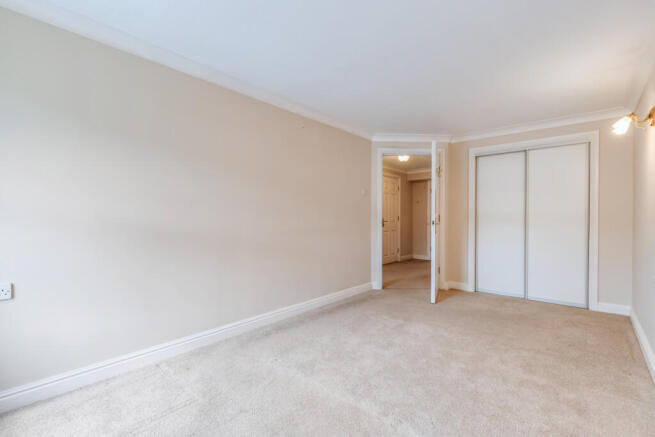 2 bed Retirement Property for sale Image 7