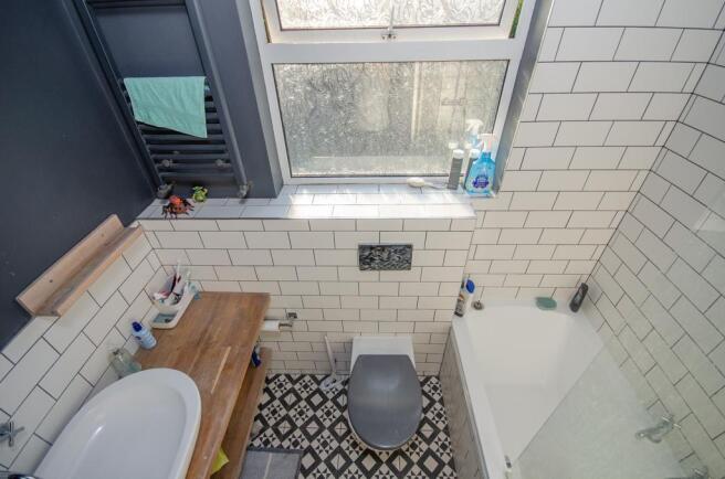NEW BATHROOM.jpg
