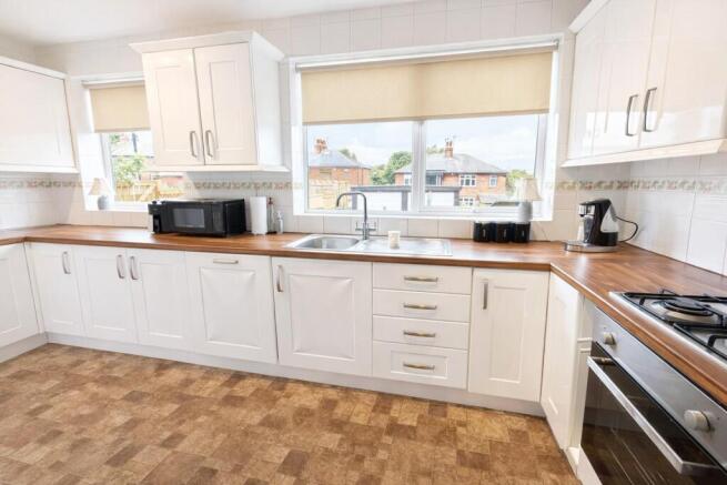 kitchen .jpg