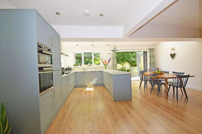 6 Lickey Coppice, Cofton Hackett, Birmingham.  B45 8PG photo 4