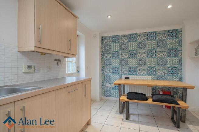 Moss Chase, Macclesfield, SK11 7WJ photo 4