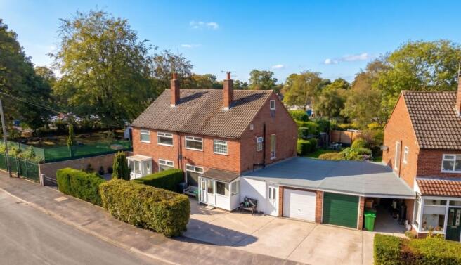 Cherington Close - EweMove - Drone Shot