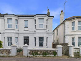 Flat 4, 32, Madeira Avenue, Selden, Worthing BN11 2BA