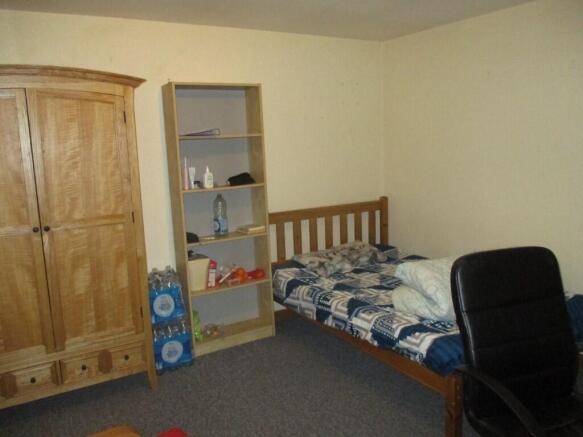 1 bed Semi-Detached to rent Image 7