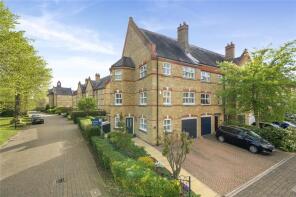 7, Silistria Close, Knaphill, Woking GU21 2TL
