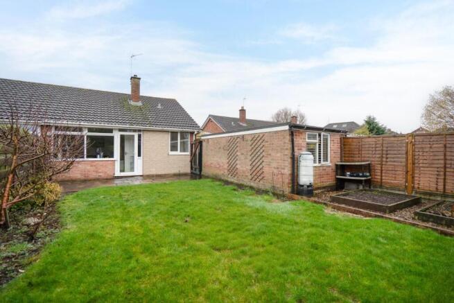 2 bed Semi-Detached Bungalow for sale Image 4
