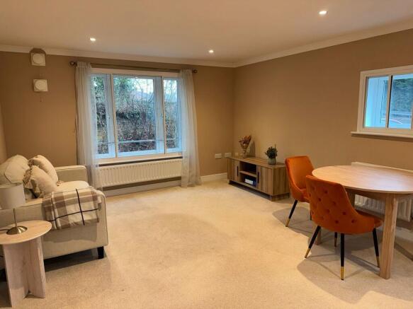 Lounge/Kitchen