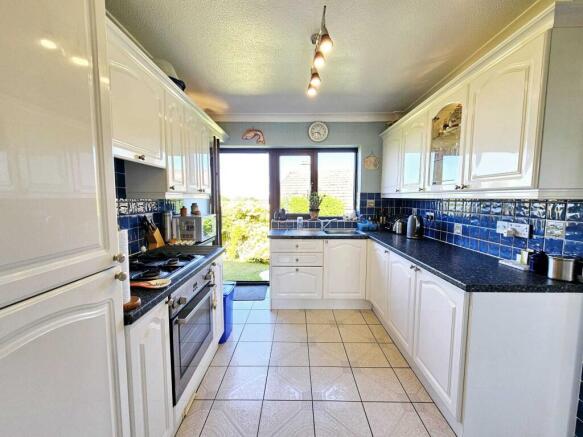 3 bed Detached Bungalow for sale Image 6