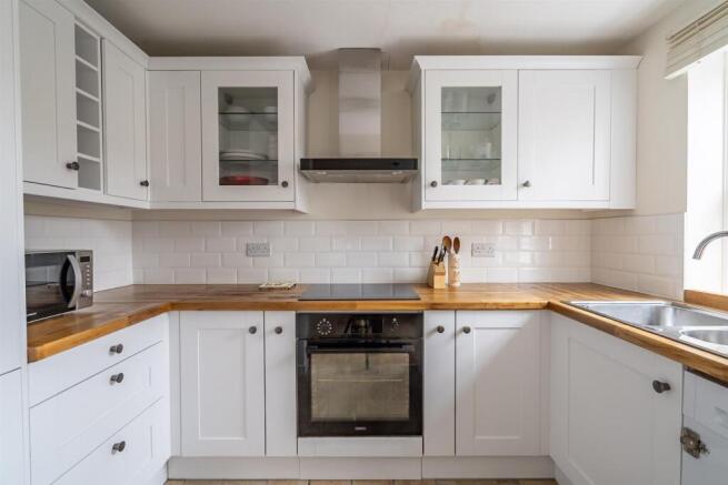 2 bed Flat for sale Image 9