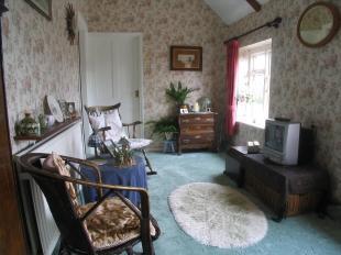Sitting Room/Bed 4