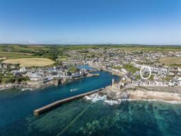 An Krow, Peverell Terrace, Porthleven TR13 9DZ