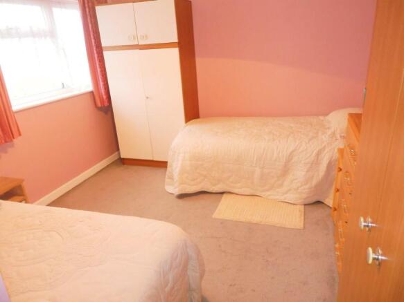 BEDROOM 2