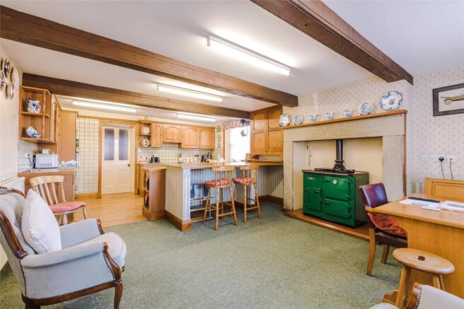 Kitchen/Dining (A)