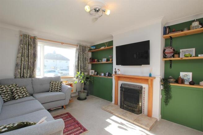 Livingroom.JPG