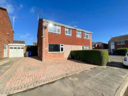 11, Homestead Drive, Northampton NN7 3QY