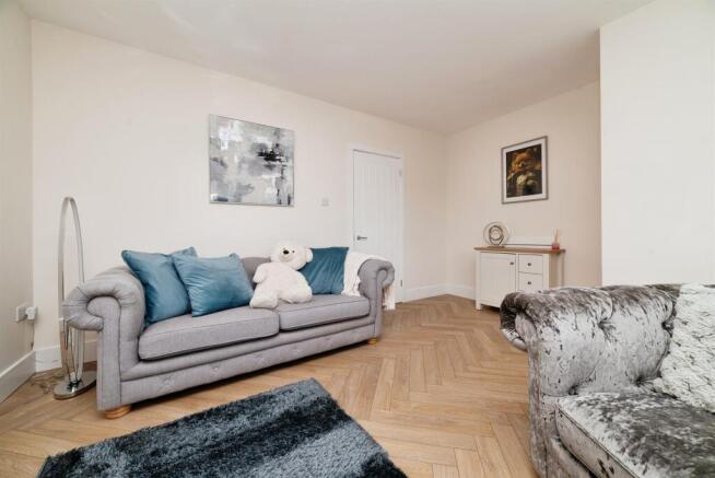 3 bed Terraced for sale Image 5