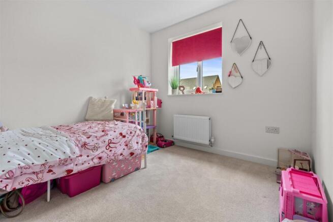 4 bed Detached for sale Image 12