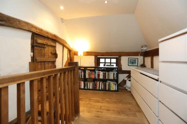 1 Septima Cottages Landing (5).JPG