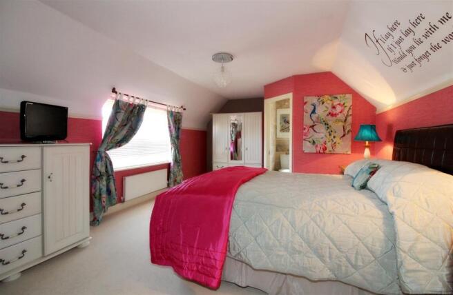 1022_McIntosh Drive.