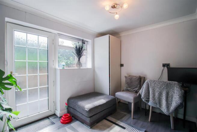 2 bed Terraced for sale Image 4