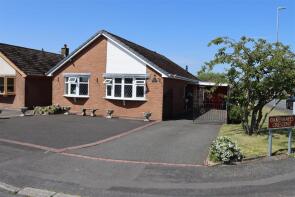 2, Oakenhayes Crescent, Walsall WS8 7QD
