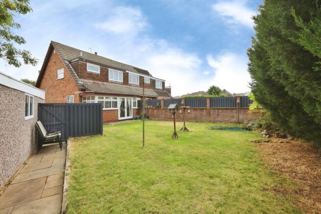 3 bed Semi-Detached for sale Image 4