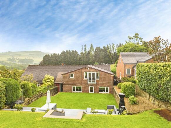 4 bed Semi-Detached for sale Image 7