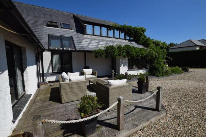 Front decking ...