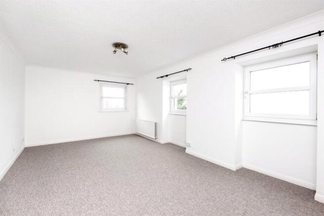 Flat 8 Camden Court,