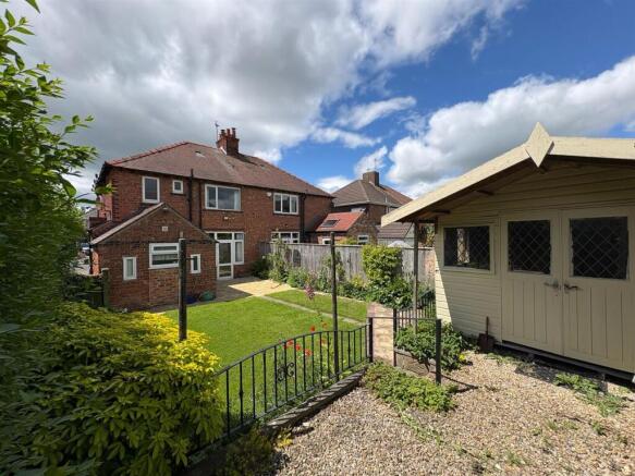 3 bed House for sale Image 6