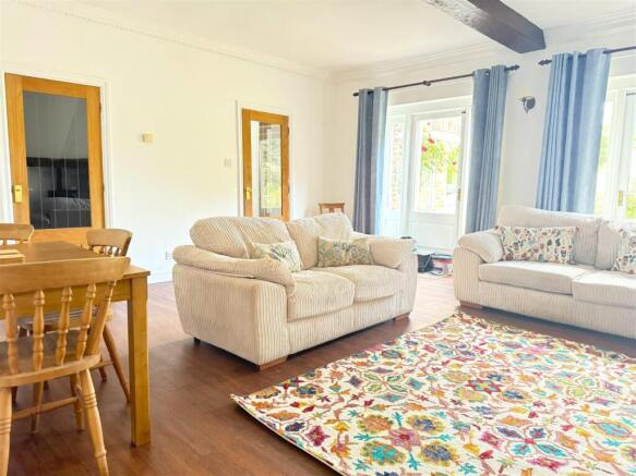 3 bed House to rent Image 3
