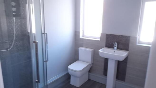 bathroom v3.JPG