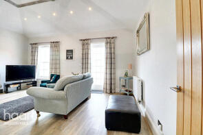 5, Cormorant Place, High Street, Westerham TN16 1RG