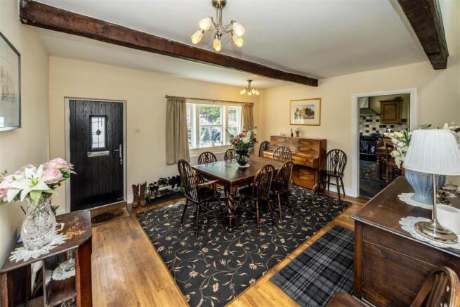 4 bed Detached for sale Image 6